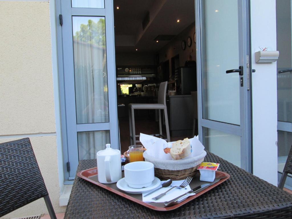 Top Motel Istres Eksteriør bilde